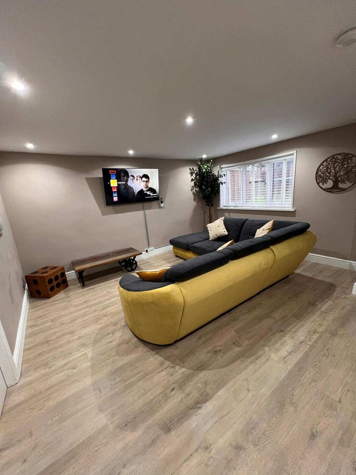 Premier Inn Comfort Mattresses - Sleeps 6 Middleton  Exterior photo