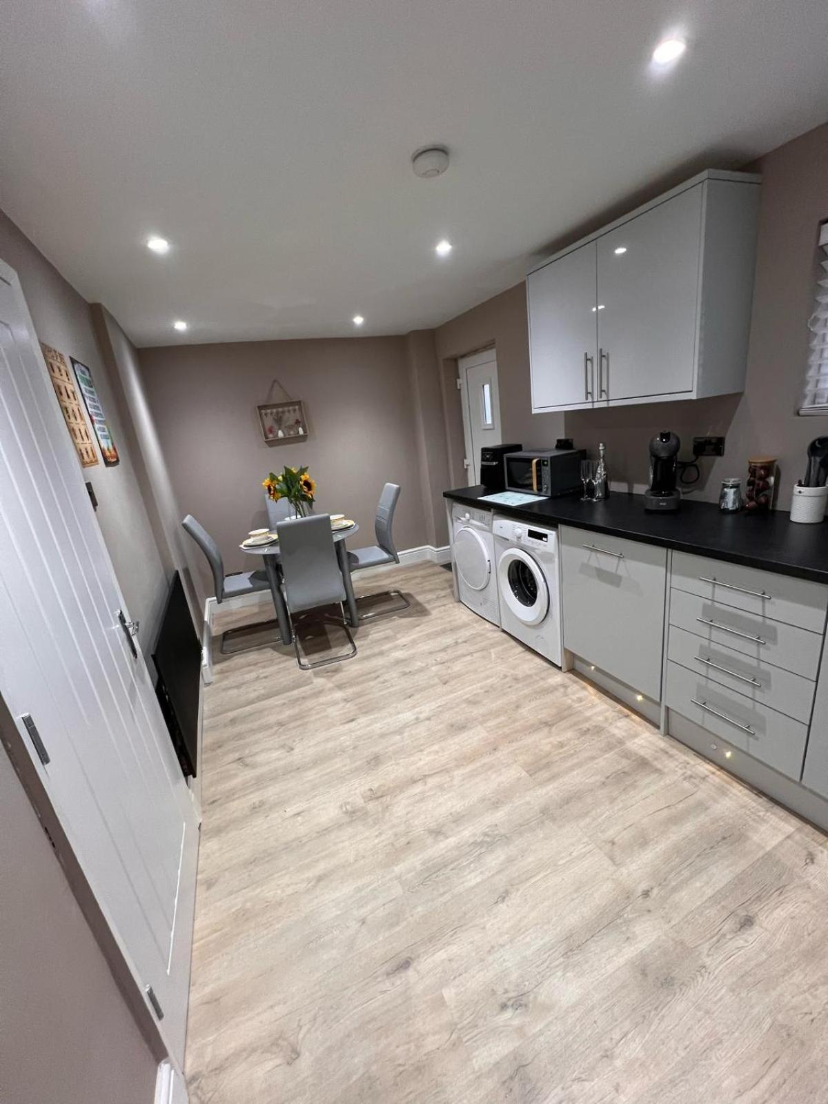 Premier Inn Comfort Mattresses - Sleeps 6 Middleton  Exterior photo